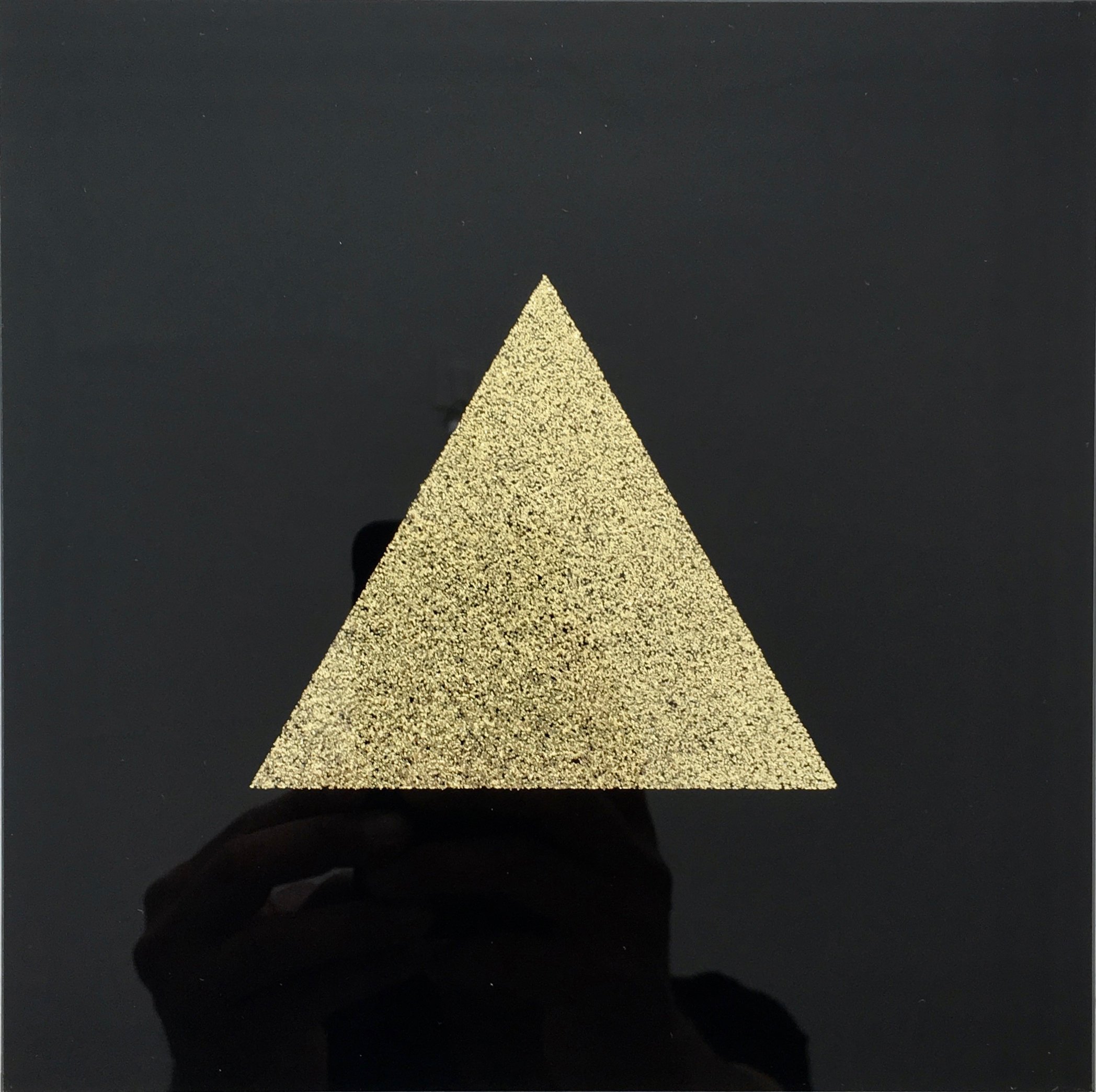 PYRAMID black and gold glitter
